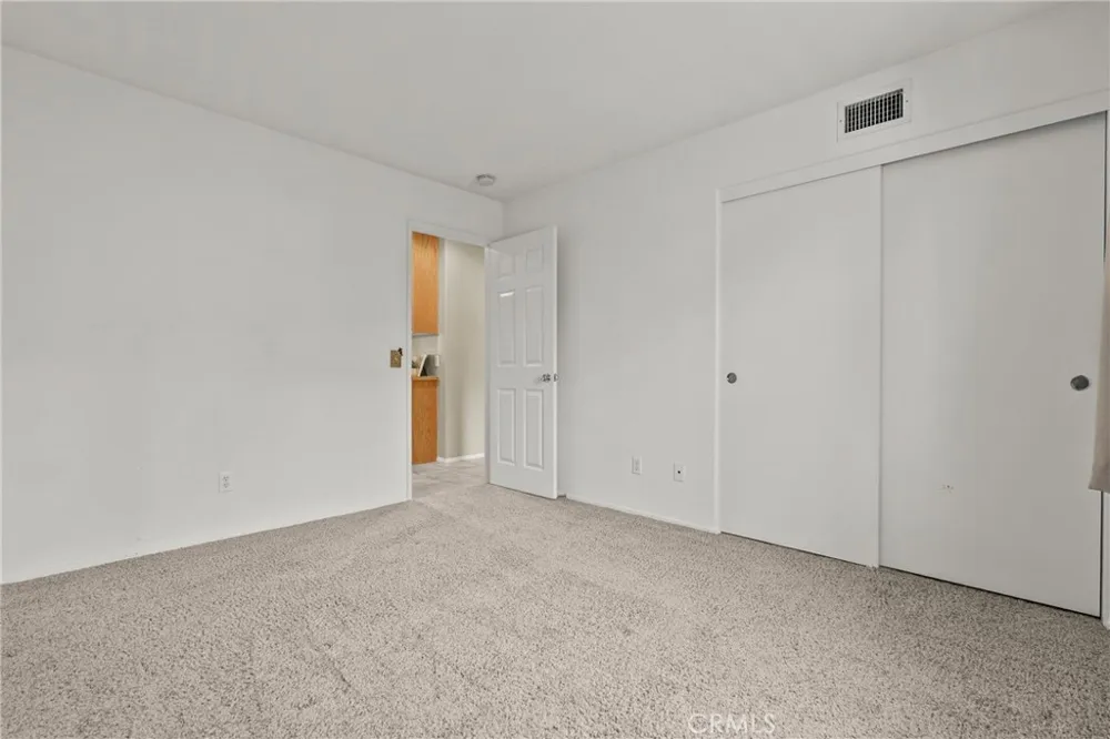 28712 Park Woodland Saugus, CA 91390