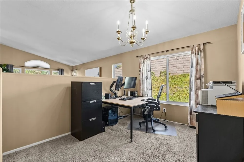 28712 Park Woodland Saugus, CA 91390