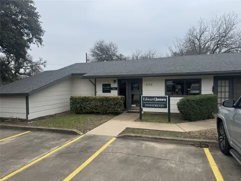 1011 Meredith Drive