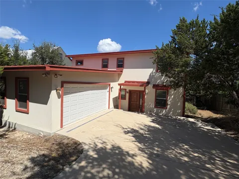 841 Scenic Circle