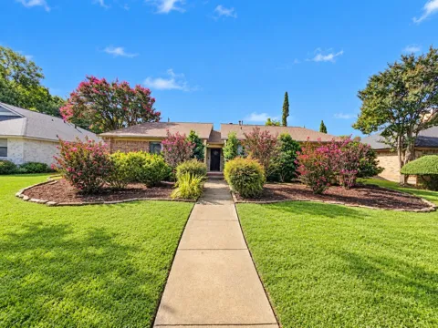 2104 Oak Brook Drive