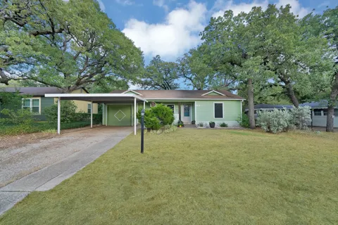 1104 Glenda Drive
