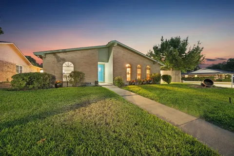 8502 Baumgarten Drive