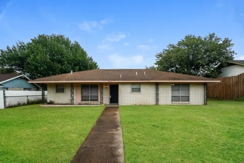 3426 Hacienda Drive