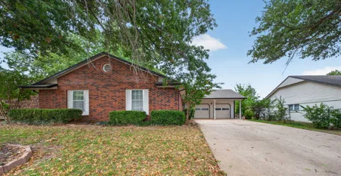 2309 W Dallas Street
