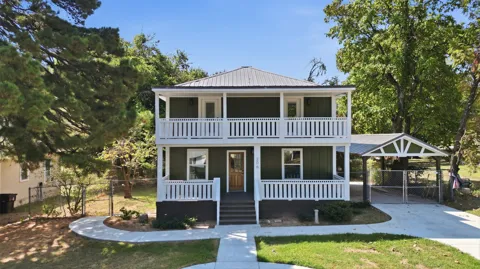 206 Broadway Avenue