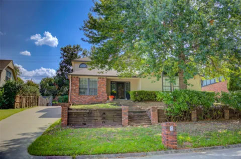 7422 E 65th Place