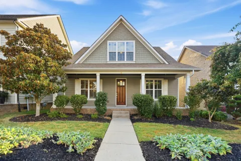 2120 Chaucer Park Ln