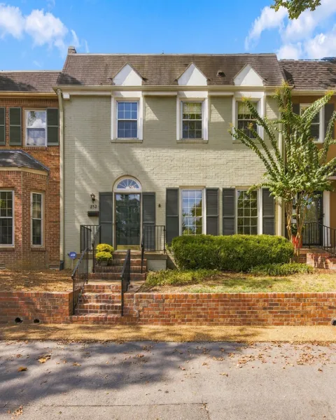4400 Belmont Park Ter #252