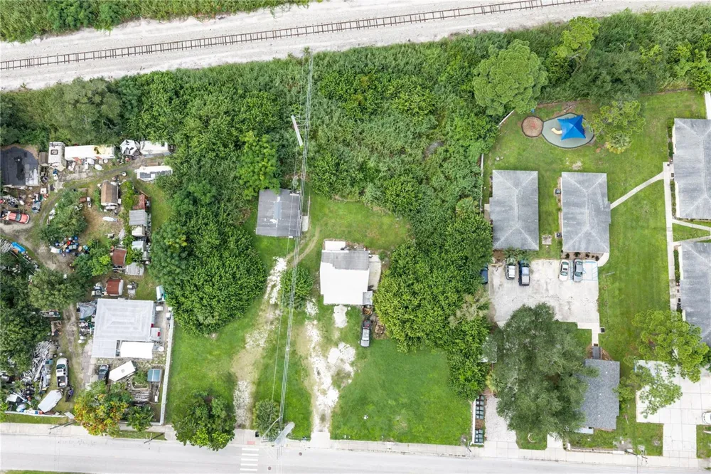 2305 MANGO AVENUE Sarasota, FL 34234
