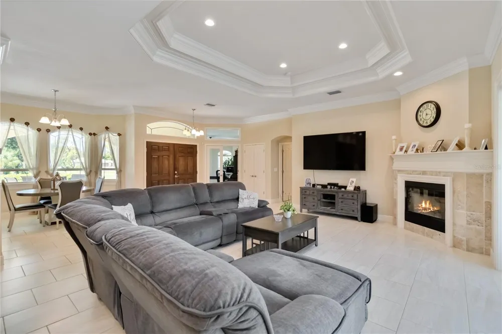 1991 HEASLEY Englewood, FL 34223