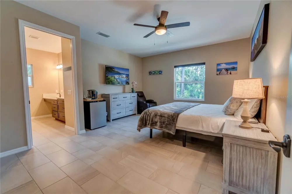 1991 HEASLEY Englewood, FL 34223
