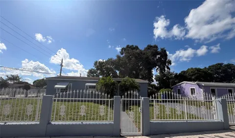 16000 NW 17th Ct
