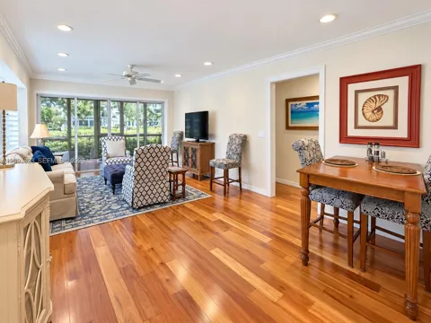 11 Garden St #101T