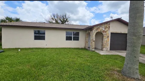 326 SE Dalva Avenue