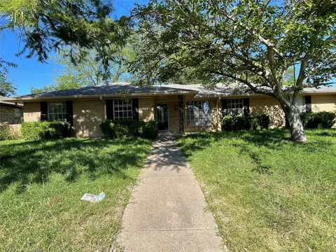 1112 Joanna Circle
