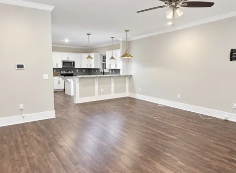 152 Laurel Way