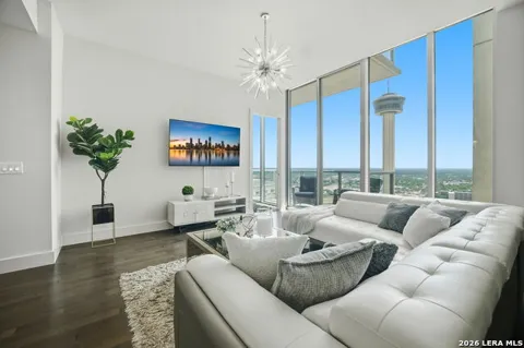 610 E Market #UNIT 2909