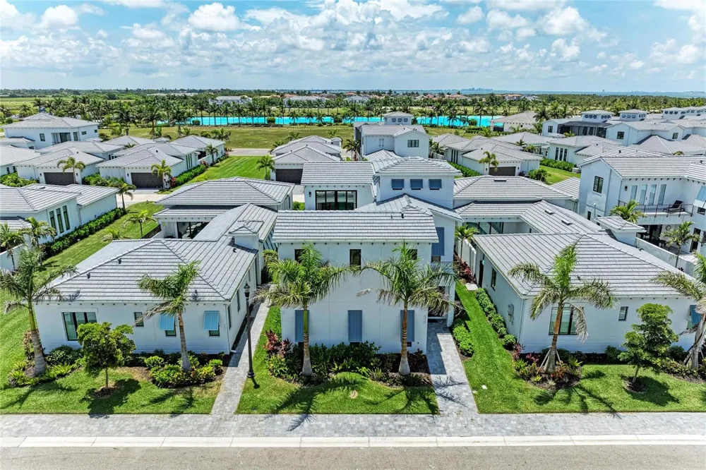 5935 CAT CLAW LANE Bradenton, FL 34210