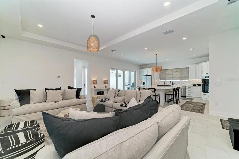 5935 CAT CLAW LANE Bradenton, FL 34210