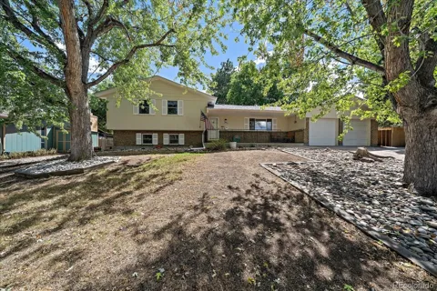 13582 W Dakota Avenue