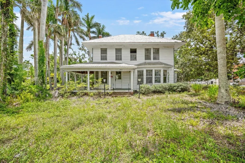 3601 RIVERVIEW BOULEVARD Bradenton, FL 34205