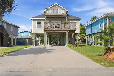 634 Dolphin Circle