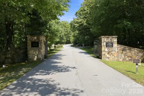 2619 Trays Island Road