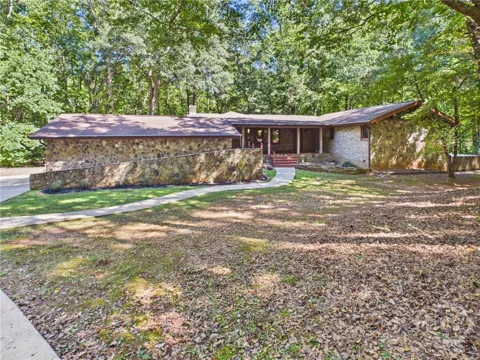 1251 Summit Circle