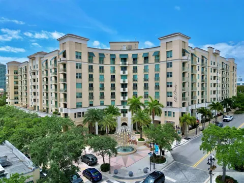 610 Clematis Street #416