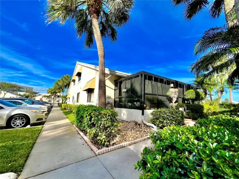 3318 NW 103rd Ave