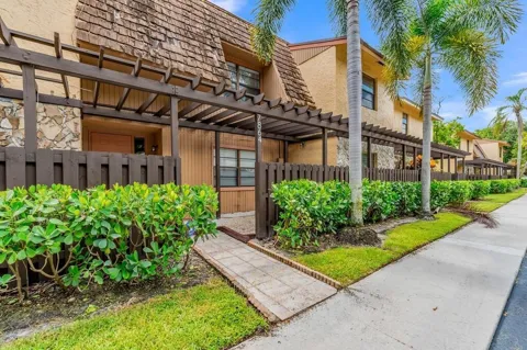7864 NW 12TH STREET