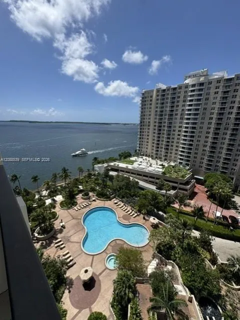 520 Brickell Key Dr #A1401