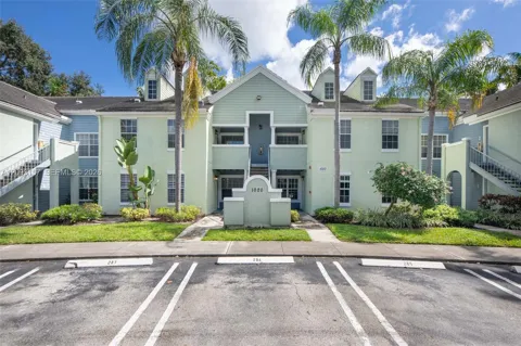 1020 Crystal Way #C