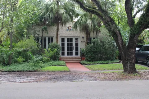 613 Navarre Ave