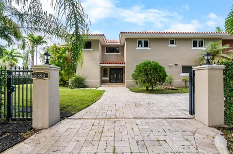 1543 Dorado Ave