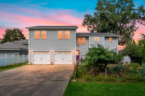 1713 Lakeview Drive