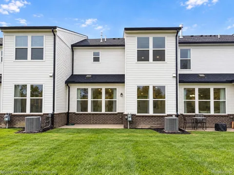 5521 E Spaniel Drive