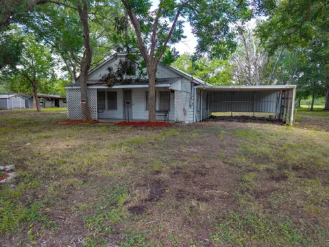 1301 Adams Road Road
