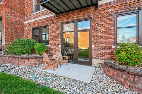 460 Broadway Street #103