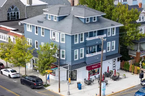 736 Wesley Ave