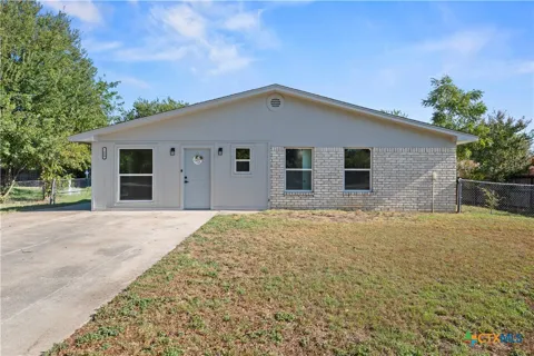 1409 Indian Trail