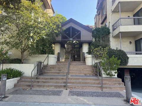 236 Louise Street