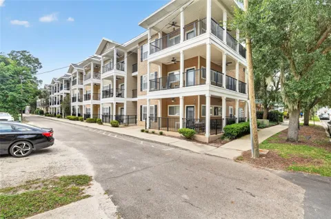 1440 NW 3RD PLACE #305