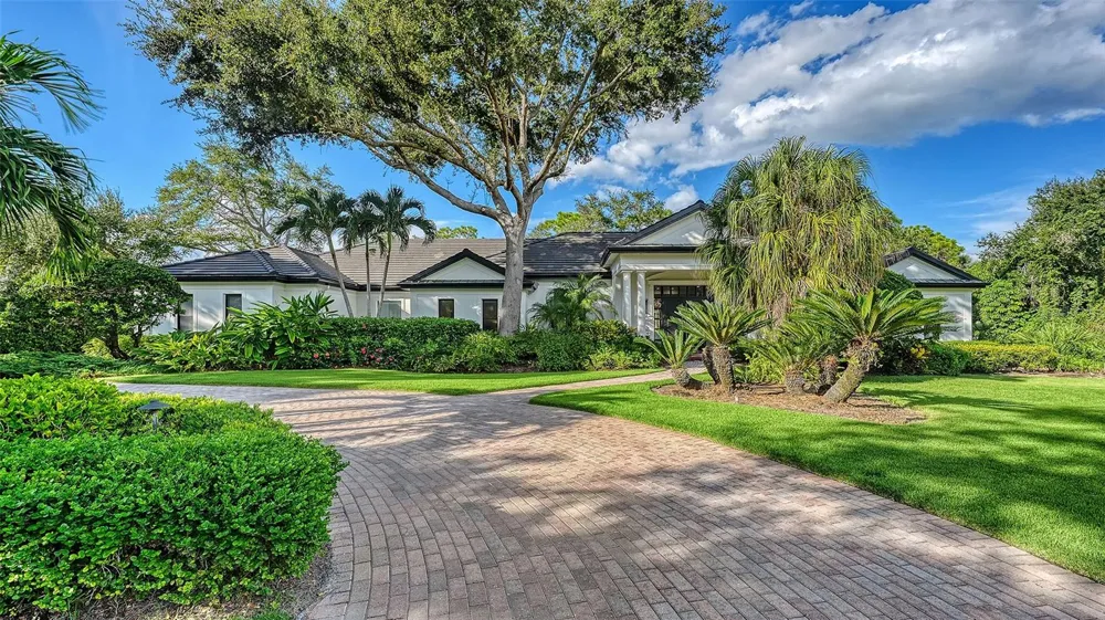 324 OSPREY POINT DRIVE Osprey, FL 34229