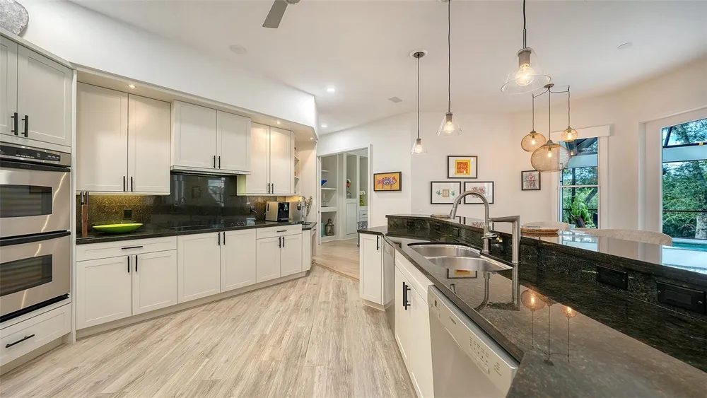 324 OSPREY POINT DRIVE Osprey, FL 34229