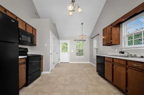 240 Meigs Dr