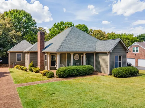 118 Deerfield Dr