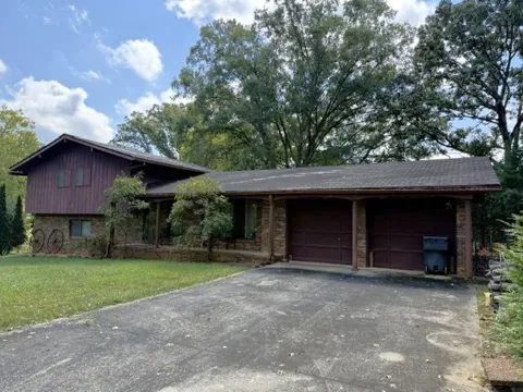 1440 Hillsdale Dr