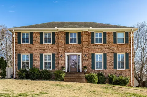 107 Meadow Ln